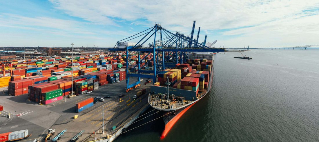 The Difference Between Freight Forwarders and Carriers in Transport Law